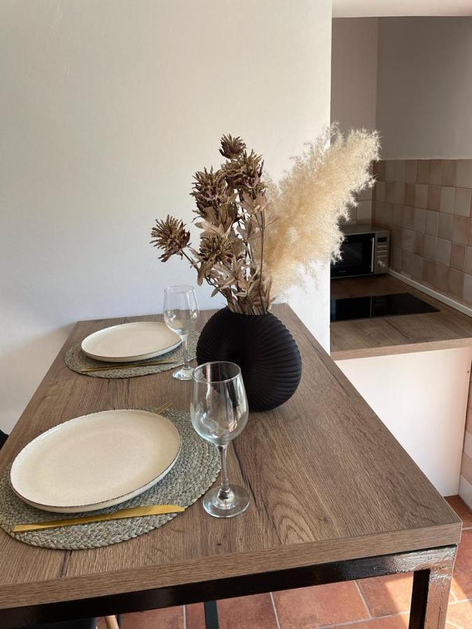 Leone Apartments With Free Parking Pula Exterior photo