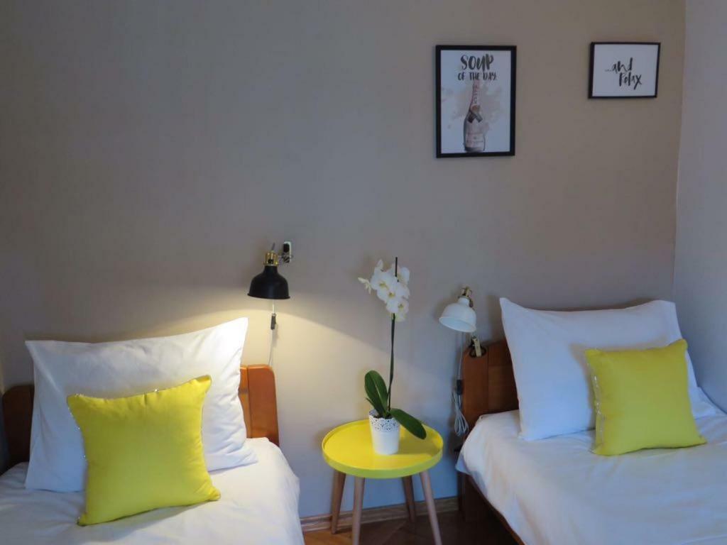 Leone Apartments With Free Parking Pula Exterior photo